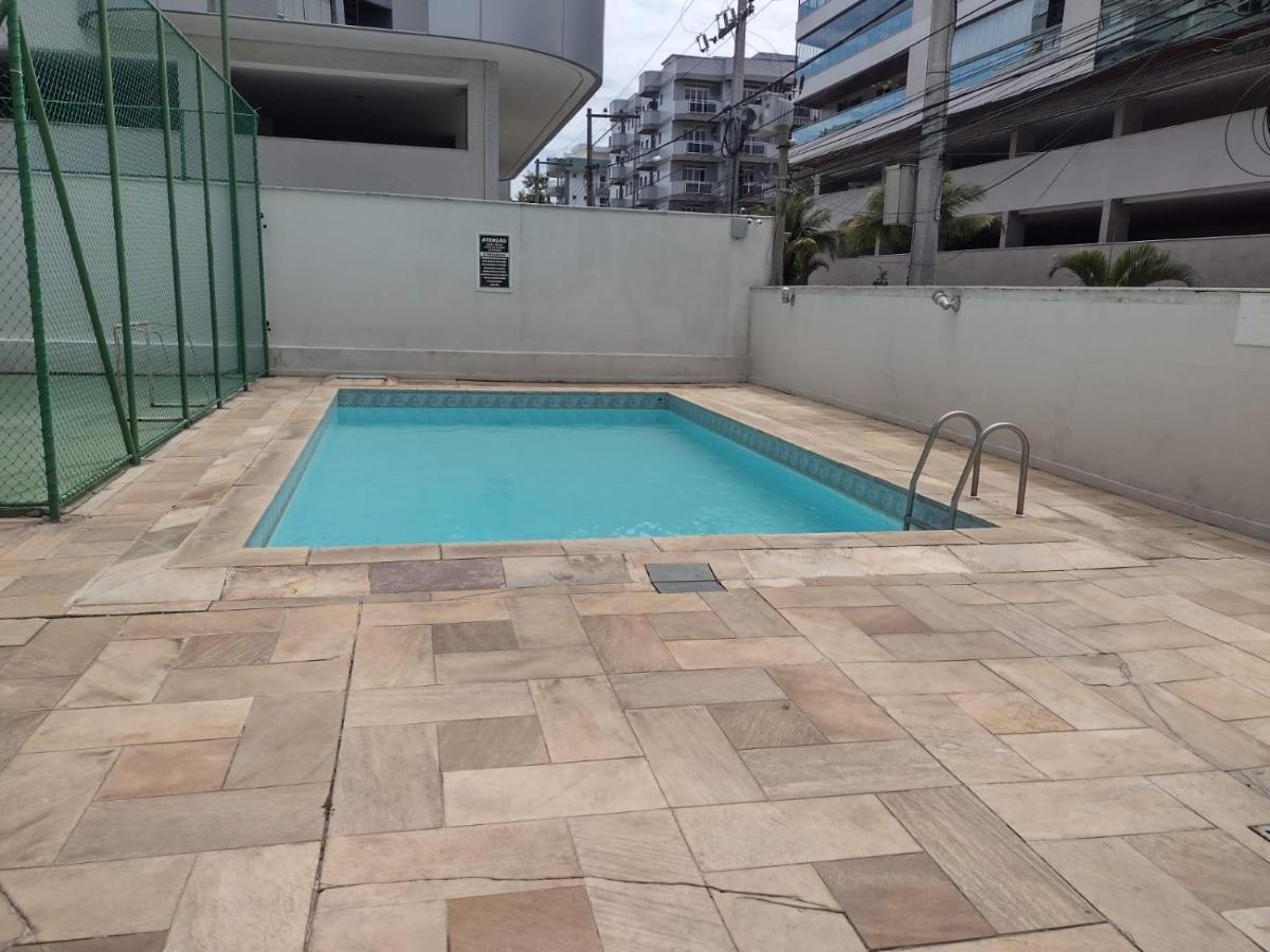 Do Familiar Com Piscina *