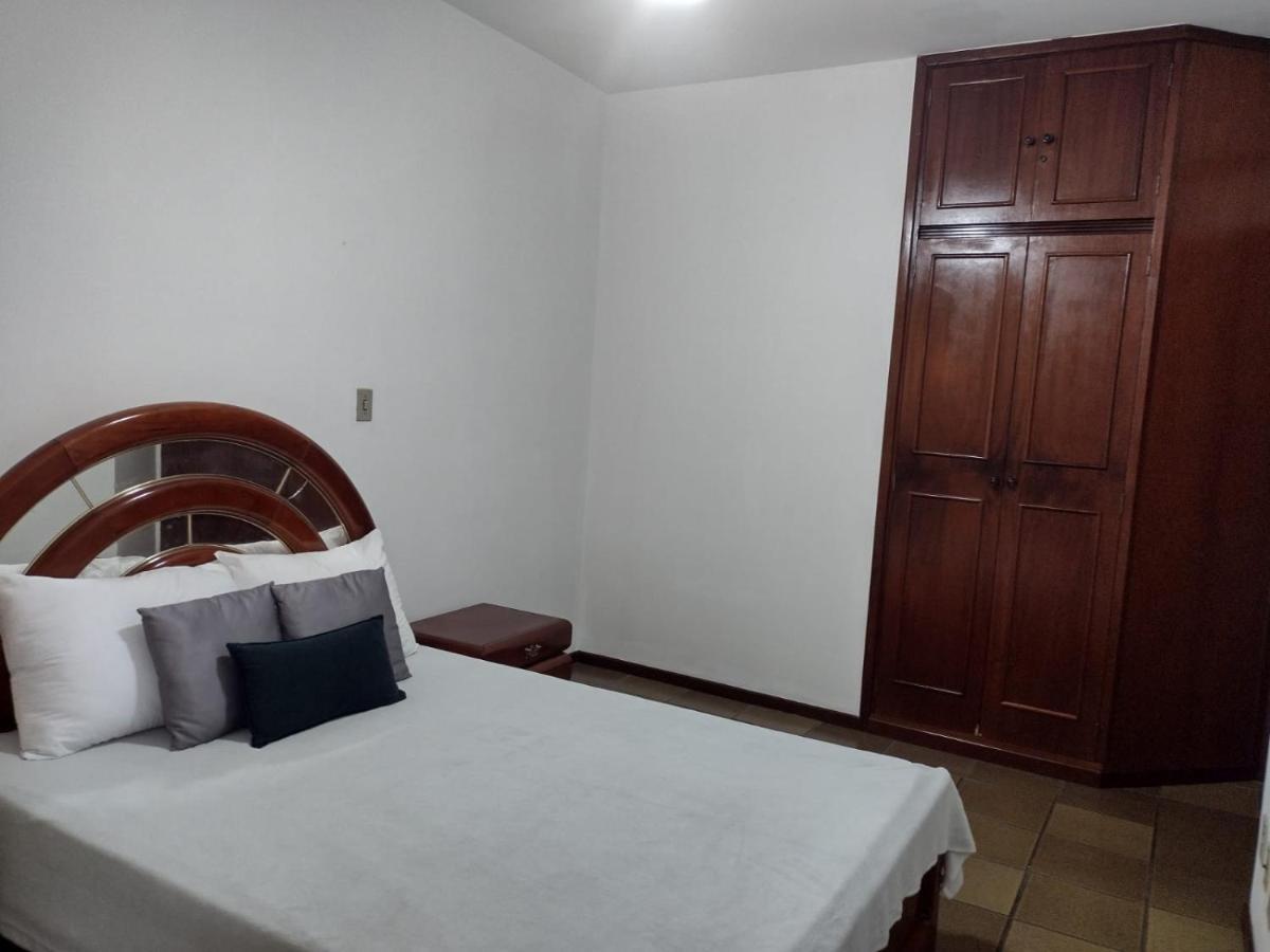 Do Familiar Com Piscina Apartment